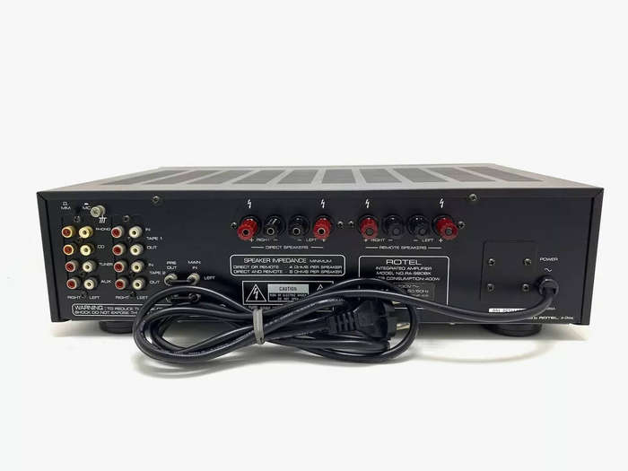 Rotel RA-980BX Stereo Integrated Amplifier 200 Watts RMS Vintage 1991 Good Look