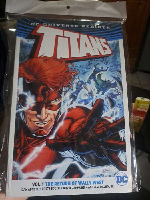 DC Universe Rebirth Titans Vol.1 The Return zof Wally West [ISBN 9781401268176] (DC)