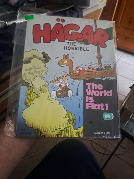 Hägar The Horrible  The World Is Flat [ISBN 0416050905] (Egmont/ Methuen)