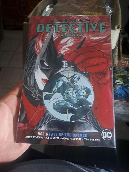 Batman Detective Comics Vol.6 Fall Of The Batmen [ISBN 9781401281458] (DC)