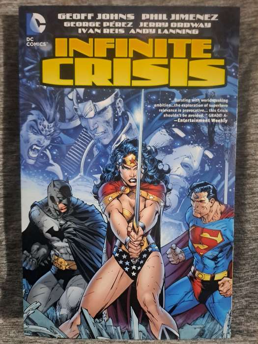 Infinite Crisis [ISBN 9781401210601] (DC Comics)
