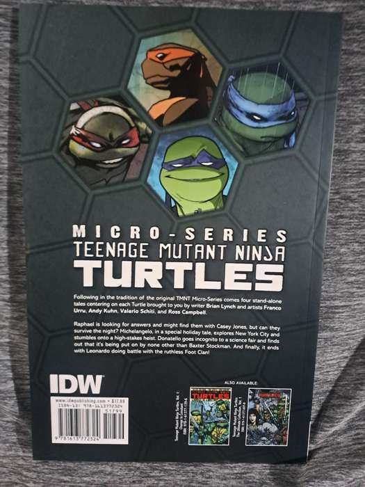 Teenage Mutant Ninja Turtles Micro-Series [ISBN 9781613772324](IDW Publishing)