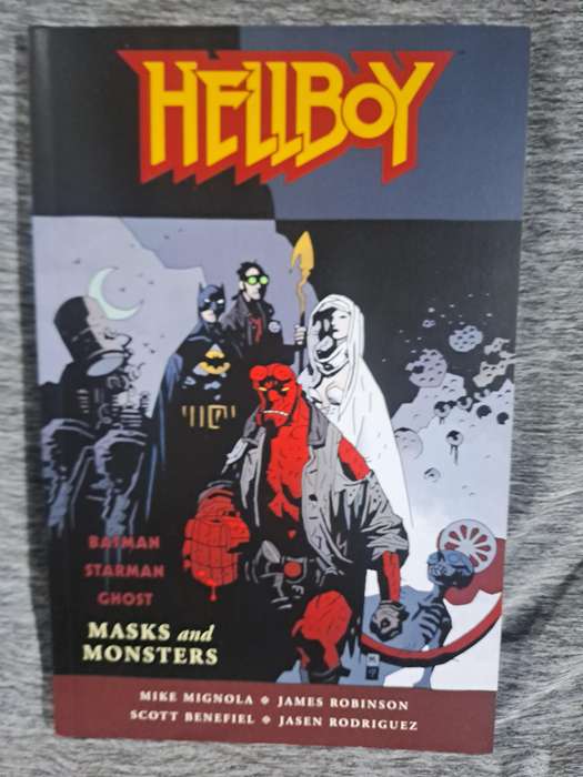 Hellboy Masks And Monsters [ISBN 9781595825674](Dark Horse Books)