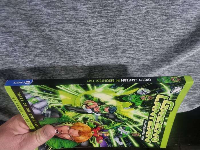 Green lantern In The Brightest Day [ISBN 9781401219864](DC Comics)