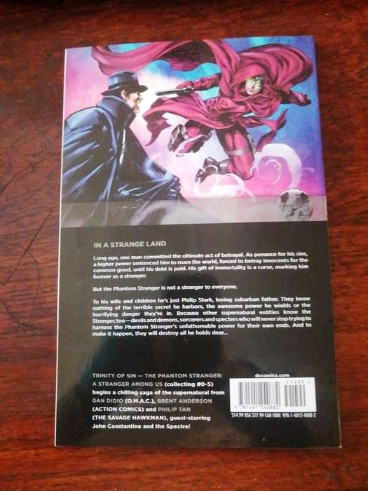 Trinity Of Sin:The Phantom Stranger Vol.1 A Stranger Among Us[ISBN 9781401240882] (DC Comics)