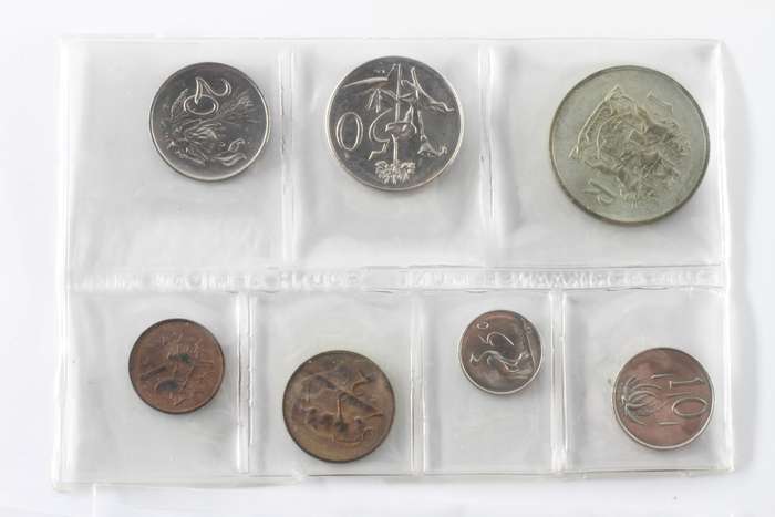 1969 English South Africa (UNC) Uncirculated Mint Pack Set (Silver R1) * **Mintage ONLY 7,500**