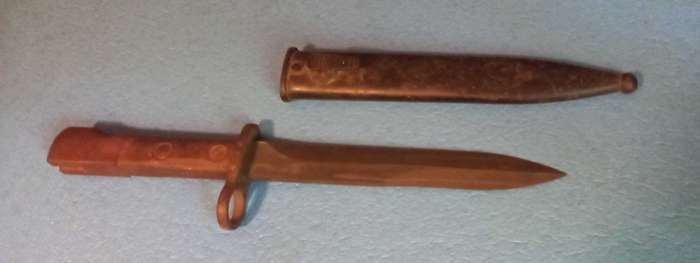 Uzi bayonet