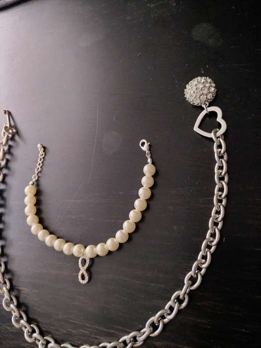Guess Choker and Bracelet