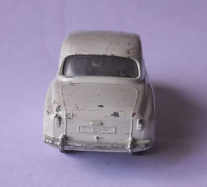 Corgi Toys 204 Rover 90 Saloon In Original Box. 9.9cm.