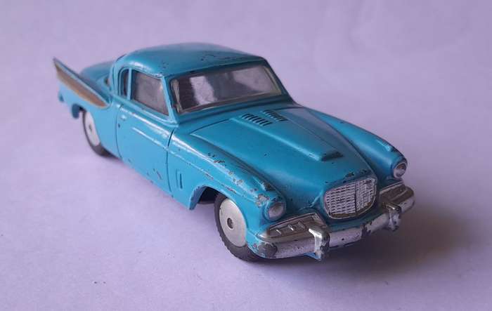 Corgi Toys 211 Studebaker Golden Hawk In Original Box. 11.4cm.