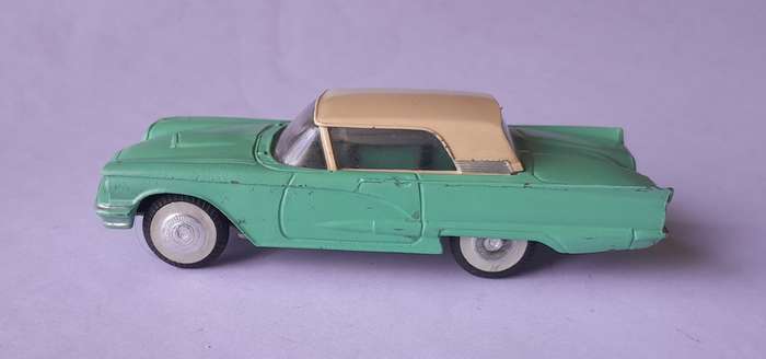Corgi Toys 214 Ford Thunderbird In Original Box. 10.3cm.