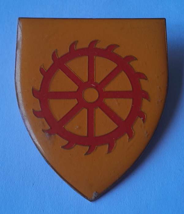 SADF Regiment De Wet Shoulder Flash.  2 Pins Intact.