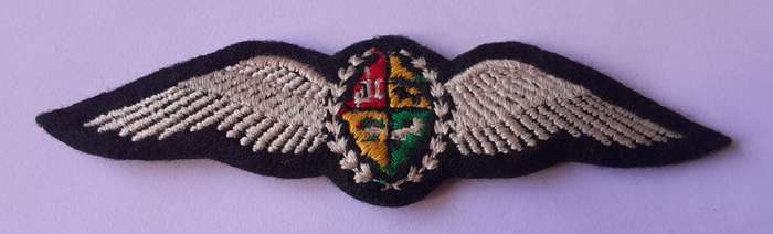 Early SA Airforce Pilots Wing Embroidered Badge.