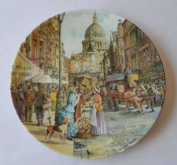 Vintage Davenport Limited Edition Collector's Plate. "The Flower Seller". 20cm.