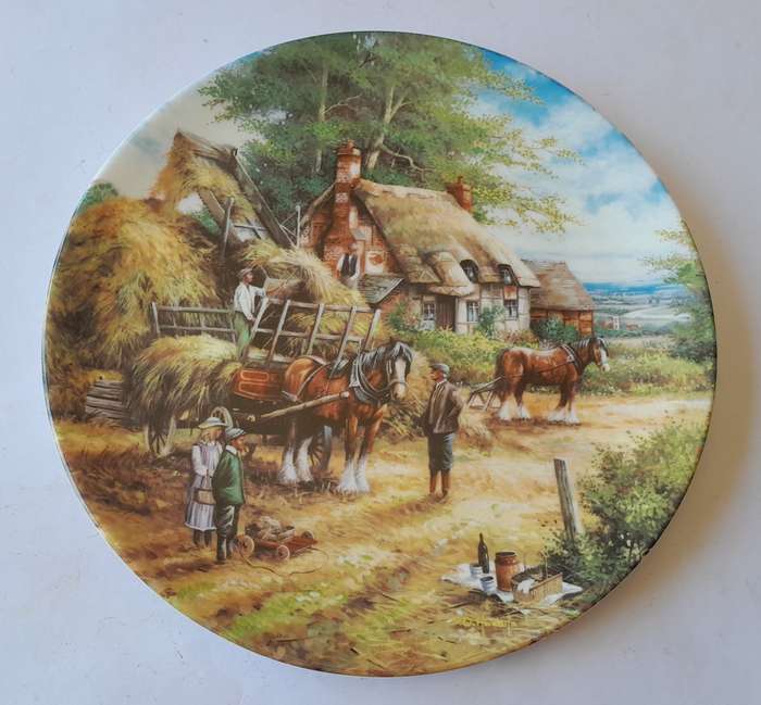 Vintage Wedgwood Limited Edition Collector's Plate. "Making the Hayrick". 20.5cm.