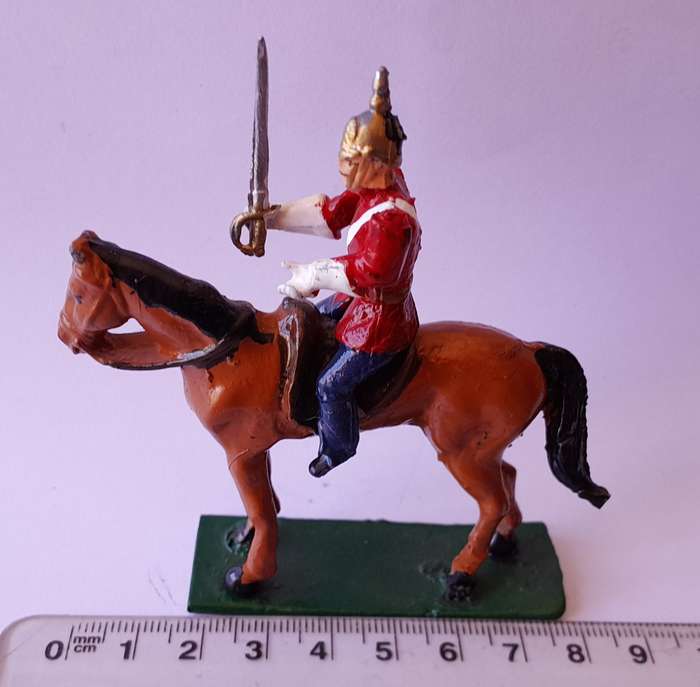 Zulu War Dragoon Cavalryman Lead Figurine.  8cm.