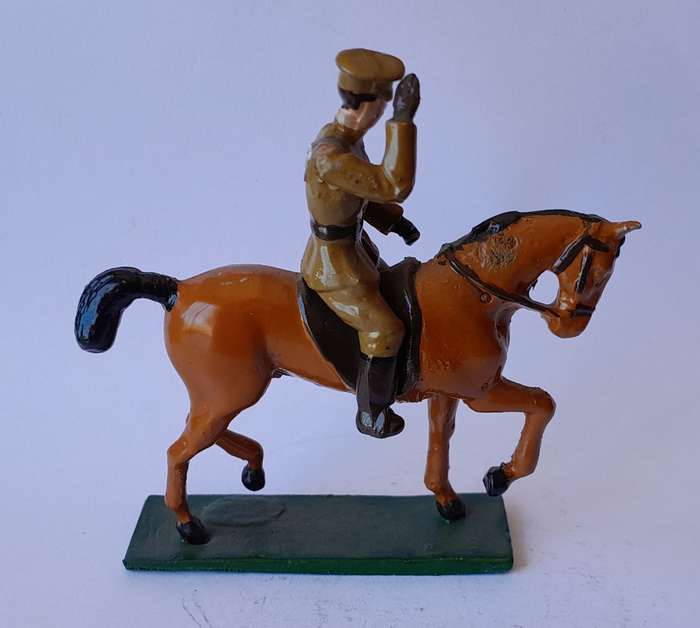 Boer War Cavalryman Officer Lead Figurine.  8cm