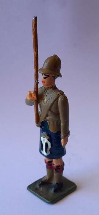 Boer War Black Watch Lead Figurine.  6cm