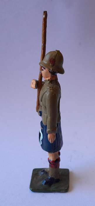 Boer War Black Watch Lead Figurine.  6cm