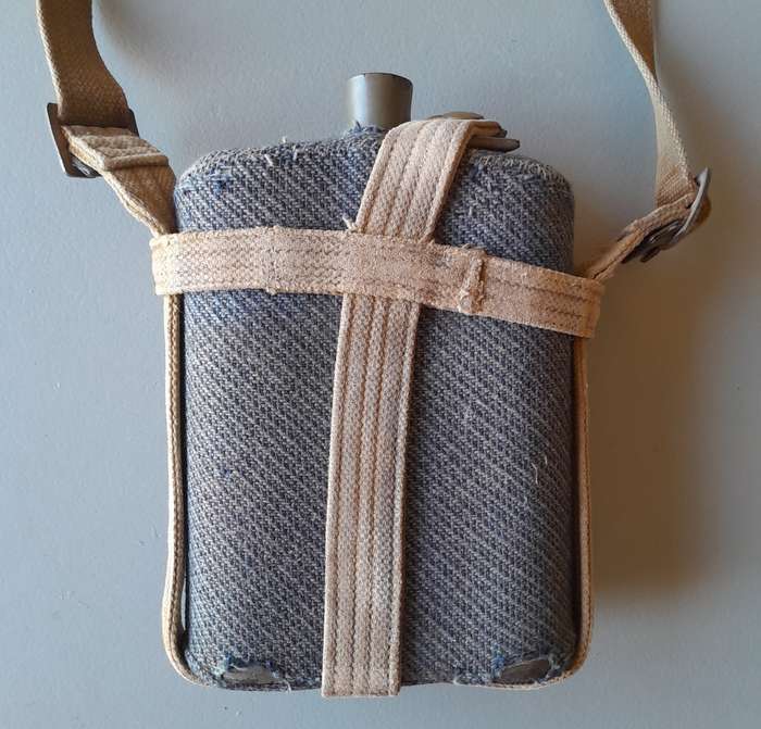 WW2 RAF Mk VII Water Bottle With Harness and Shoulder Strap. No Stopper.