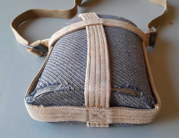 WW2 RAF Mk VII Water Bottle With Harness and Shoulder Strap. No Stopper.