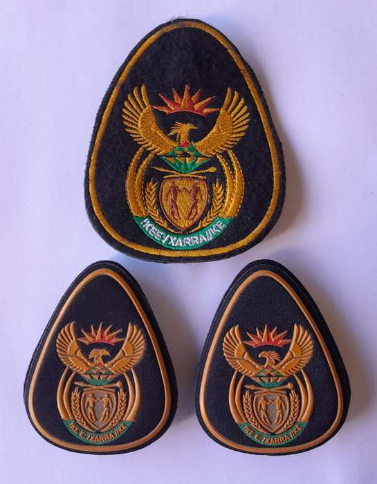 SANDF Warrant Officer Rank Badge Set.  Class 1. All Pins Intact.