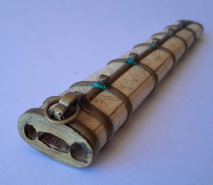 Antique Japanese or Chinese Scrimshaw Bone Trousse (Traveling Dining Set). 18th/19th Century. 26cm.