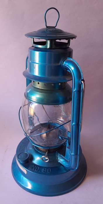 Luo Hua No.90 Paraffin Lantern. 34cm.