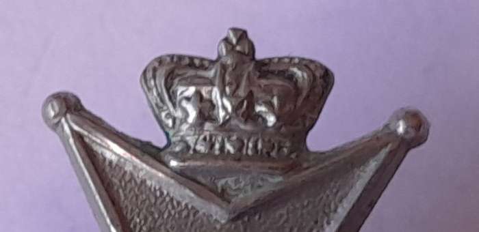 Boer War Derbyshire Regiment (Sherwood Foresters) Cap Badge.  Lugs Intact.