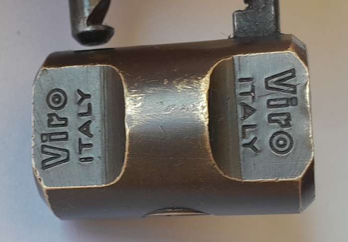Vintage Viro Italy Hardn. Shackle Lock.  No Key.  4 x 3cm