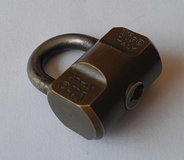 Vintage Viro Italy Hardn. Shackle Lock.  No Key.  3.5 x 3cm