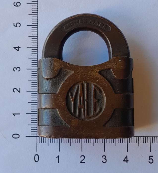 Antique Yale Padlock.  No Key.  5 x 4cm.
