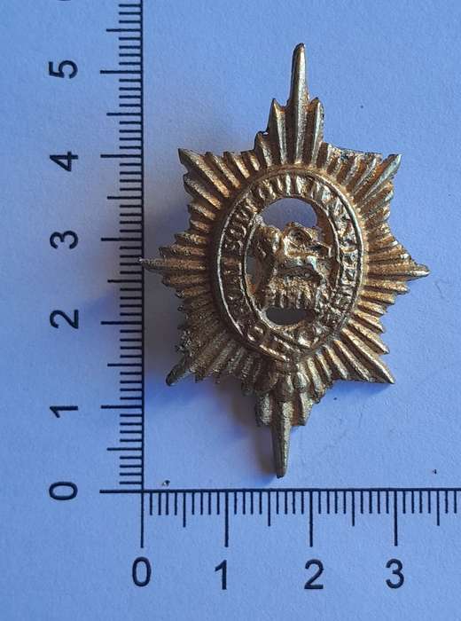 Early Worcester Regiment Badge. No Slider.