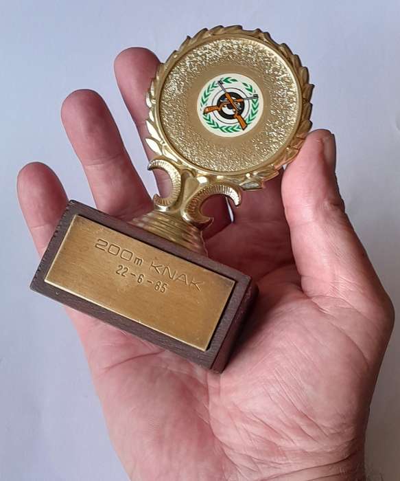 1985 SA Service Shooting Trophy.