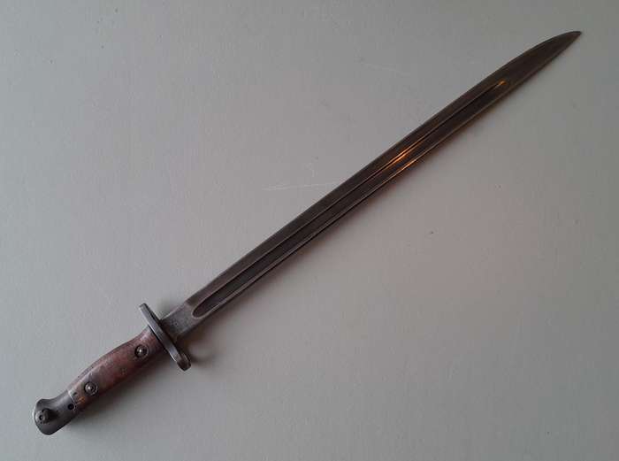 S.A. Police Issue WW1 1907 Pattern Sanderson Sword Bayonet With Scabbard.