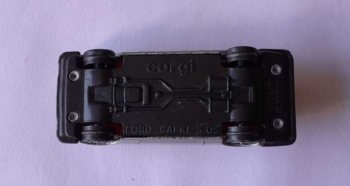 1980's Corgi Die Cast Ford Capri 3.0 S.  Opening Bonnet.