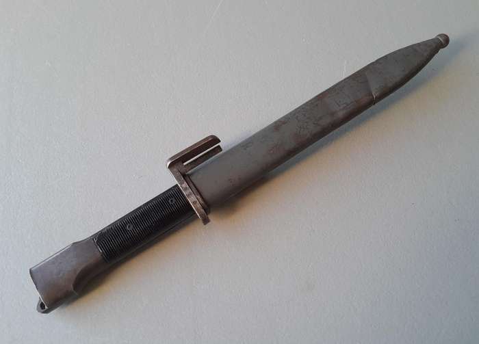 SADF / SAP M1 FN-FAL Type-A Knife Bayonet with Metal Scabbard.  No. 27101.