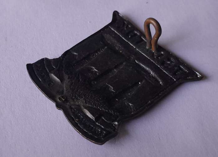 WW2 SA Army 1940 - 1942 Technical Services Corps Badge.  1 Lug Intact.