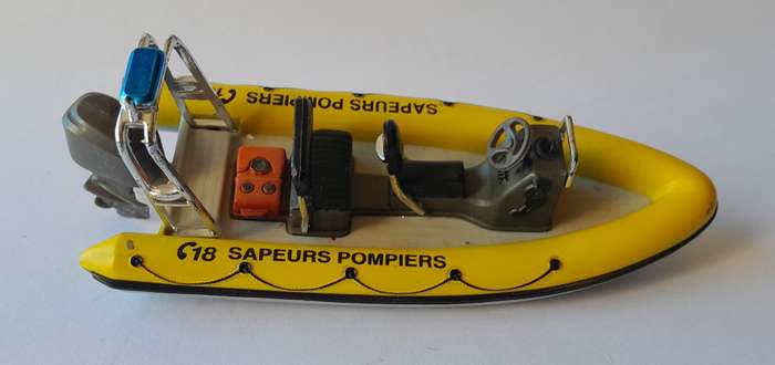 Vintage Bburago Fire Rescue RIB. Swiveling Motor.  13cm
