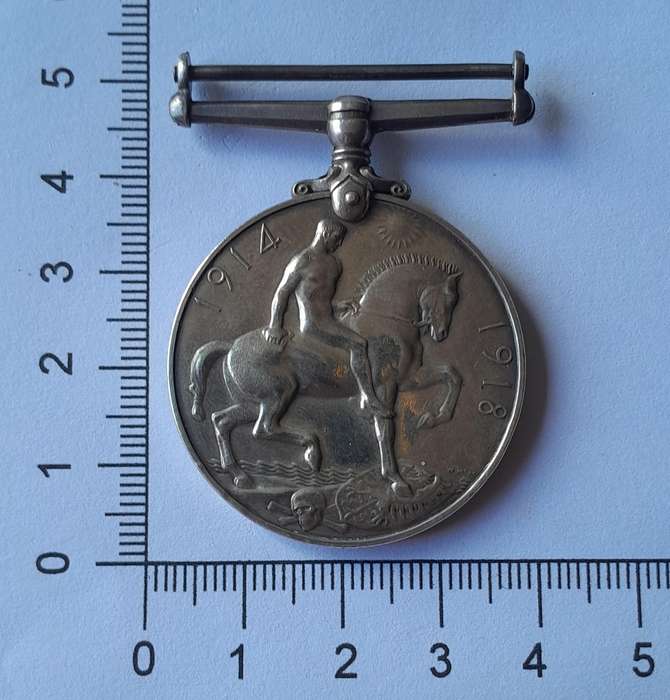 WW1 1914-1918 War Medal (Silver) to Cpl. P.L Van Heeden 6th S.A.I. (South African Infantry).