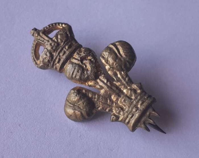 WW2 Yeomanry Sweetheart Badge.  Pin Intact.