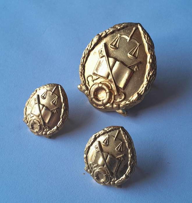 Vintage SA Prison Services Badge Set.  Cap & 2 Collars.  Screw Lugs / Pins Intact.