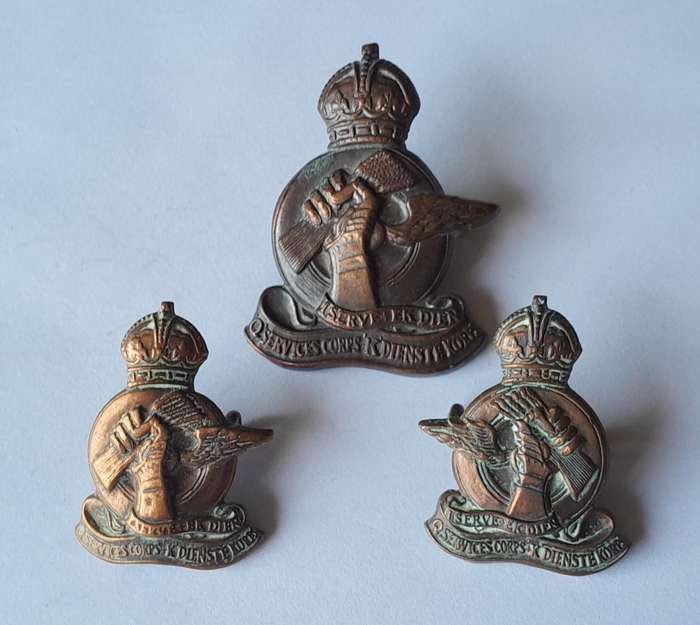 SA Army Q-Services Badge Set.  Cap & 2 Collars (facing).  Lugs Intact.