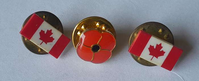 Set of 3 Patriotic Enameled Lapel Badges.