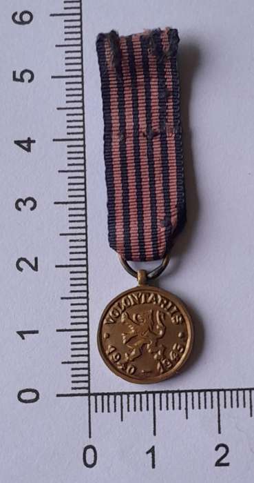 WW2 Belgium  1940 -1945  Volunteers Miniature Medal (Dated Version).