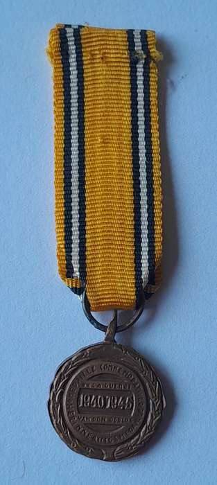 WW2 Belgium Victory 1940 - 1945 Miniature Medal.