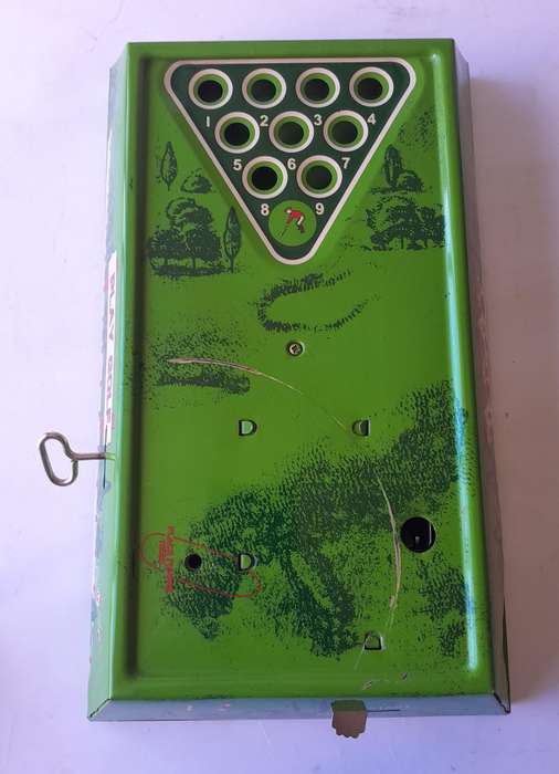 Vintage Tin Plate Table Top Wind Up Mechanical "Play Golf" Game