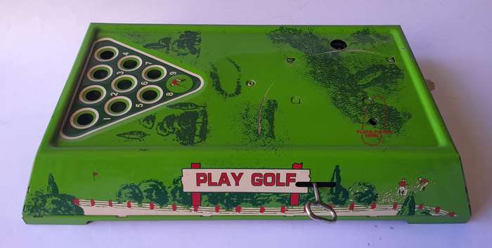 Vintage Tin Plate Table Top Wind Up Mechanical "Play Golf" Game