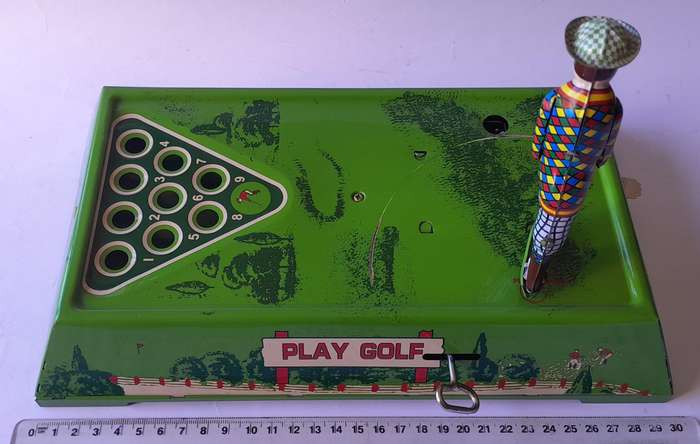 Vintage Tin Plate Table Top Wind Up Mechanical "Play Golf" Game