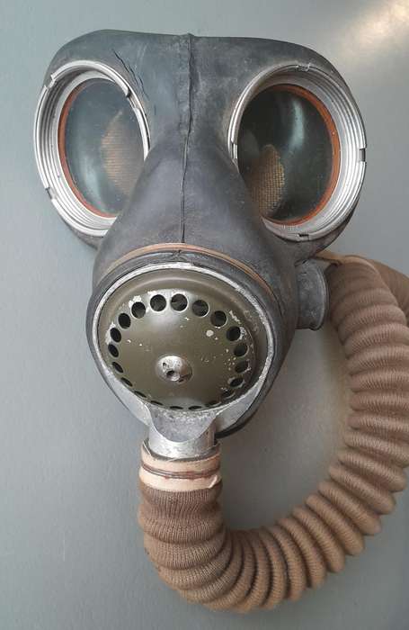 WW2 Barringer, Wallis & Manners Gas Mask With Original Bag And Anti-Dimming Compound.  Dated 1939.